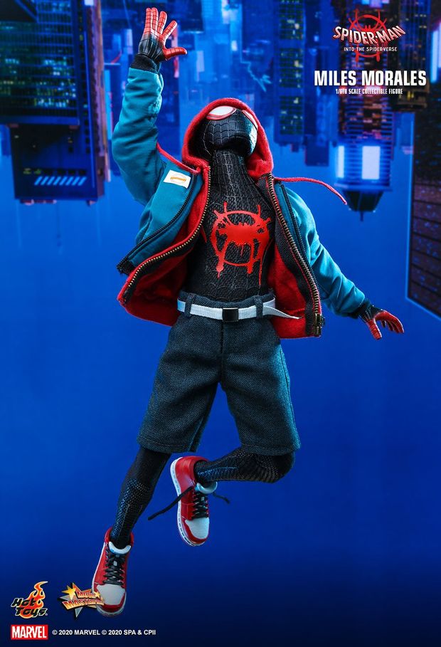 Hot Toys de Miles Morales del Spider-Verso