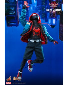 Hot Toys de Miles Morales del Spider-Verso