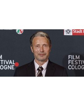 Mads Mikkelsen en conversaciones para ser el nuevo Grindelwald