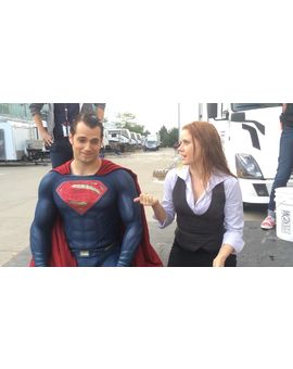 El mejor vistazo hasta ahora del nuevo traje de SuperMan gracias al Ice Bucket Challenge