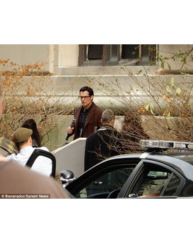 Nueva imagen de Henry Cavill con un mejor vistazo a Clark Kent en BvSDoJ