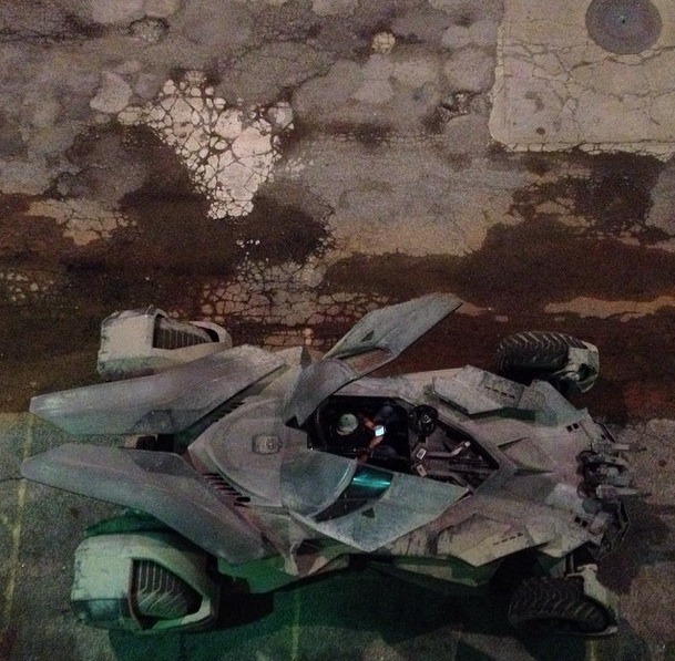 El mejor vistazo hasta ahora del nuevo Batmovil en Batman v. Superman
