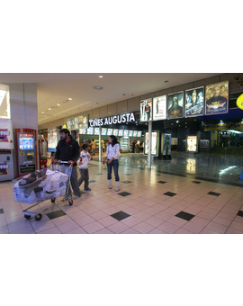 Hoy es un mal dia: Cinesa Augusta (Zaragoza) cierra sus puertas.