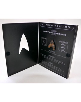 OTRA FOTO DE LA EDICIÓN METEORITO DE STAR TREK. EN LA OSCURIDAD.