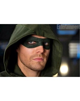 ¡Por fin, ARROW (Flecha Verde) se pone el antifaz!