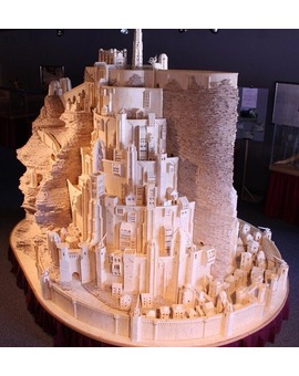 PATRICK ACTON alias "THE MACHTMAKER" hizo esta MINAS TIRITH de cerillas entre 2007 y 2010.
