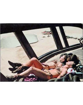 Tomando el sol entre tomas. CARRIE FISHER y su doble. STAR WARS VI
