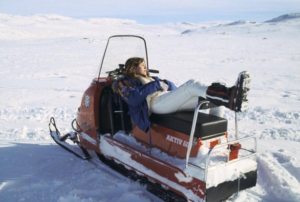 CARRIE FISHER descansando. STAR WARS V