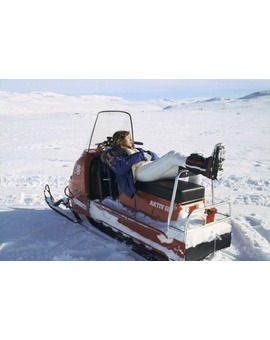 CARRIE FISHER descansando. STAR WARS V