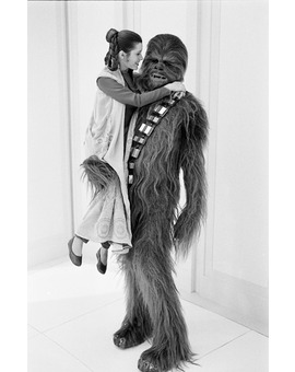 El verdadero amor de LEIA es CHEWBACCA. Vamos a demostrarlo en 4 fotos. STAR WARS V. 2