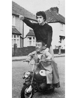 ANTHONY DANIELS (C3PO) y KENNY BAKER (R2D2) lanzados. STAR WARS IV