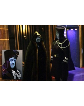 El cameo de GEORGE LUCAS como BARÓN PAPANOIDA en STAR WARS III