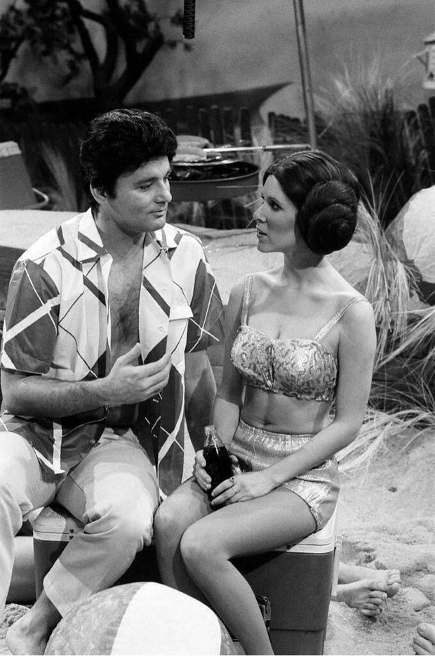 CARRIE FISHER y BILL MURRAY en un sketch de SATURDAY NIGHT LIVE en 1978