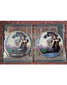 Interior del steelbook de Regreso al futuro 