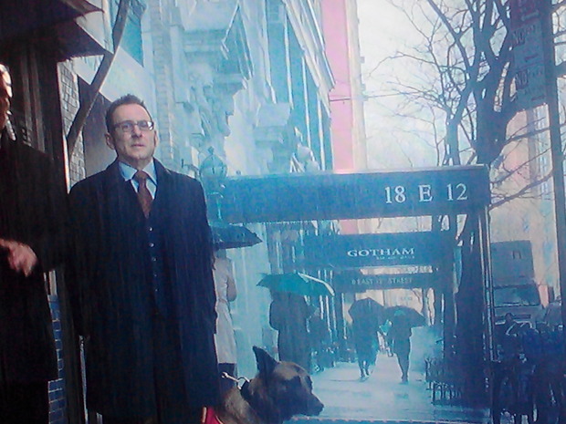 EasterEgg Person of Interest 2x17 muy Relacionado con Batman 
