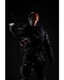 DEATSTROKE primer vistazo a su traje en arrow